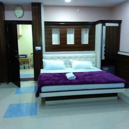 Hotel Blue Star Datia Luaran gambar