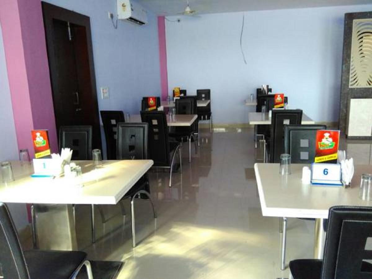 Hotel Blue Star Datia Luaran gambar